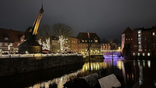 OV Uelzen am Alten Krahn im Lüneburger Hafen OV Uelzen am Alten Krahn im Lüneburger Hafen