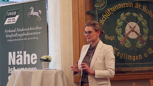 MdL Evers berichtet beim VNSB von ihren Eindrücken MdL Evers berichtet beim VNSB von ihren Eindrücken