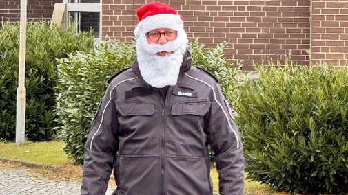 Justiz-Weihnachtsmann Justiz-Weihnachtsmann