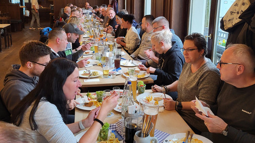 Mittagessen im Zollpackhof