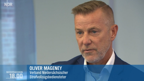 Oliver Mageney im Interview mit dem NDR (Bildschirmfoto aus der PK des NDR)