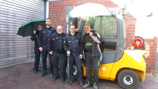 Ortsverbandsvorsitzender Uelzen mit den Kollegen*innen aus den Werkbetrieben